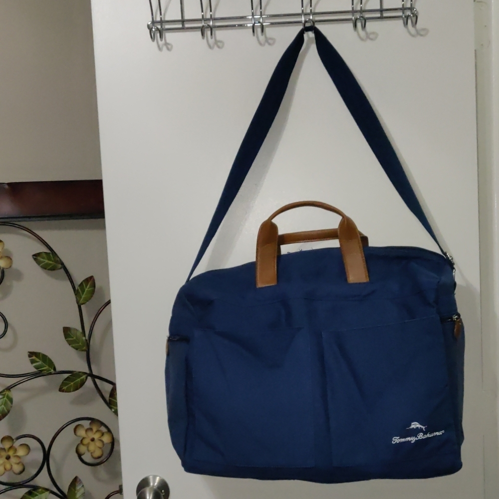 Tommy Bahama  Large Travel Vacation Bag